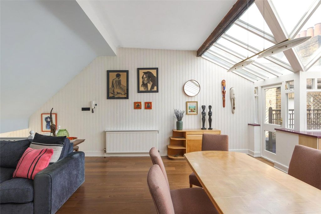 Property photo 3 of 20 Picture No. 17