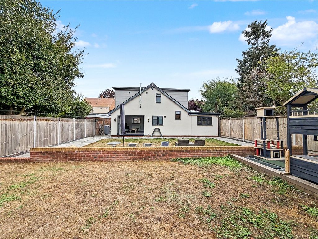 Property photo 2 of 21 Picture No. 17