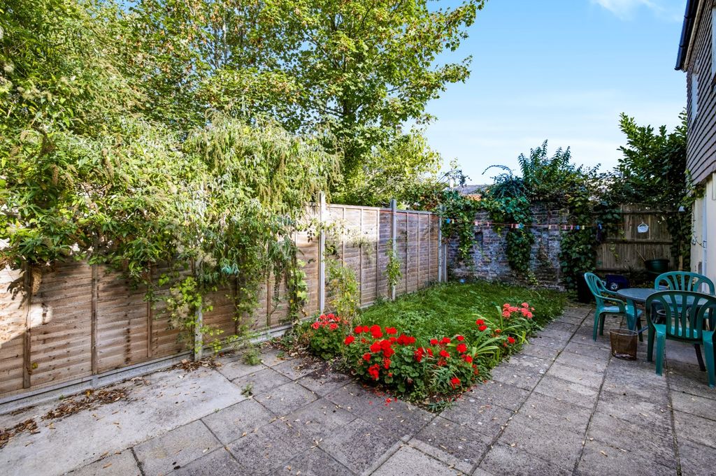 Property photo 2 of 15 Picture No. 24