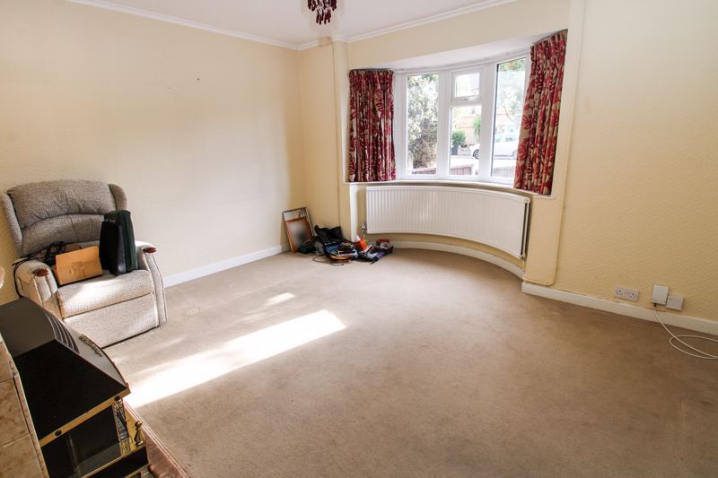 Property photo 2 of 17 Lounge
