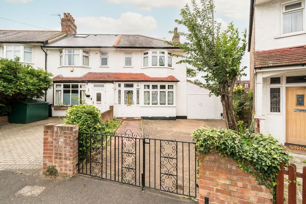 Property photo 1 of 11