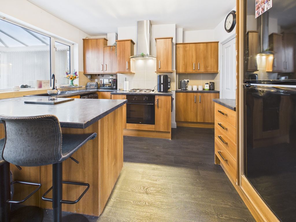 Property photo 3 of 15 Cam04789G0-Pr0048-Still007