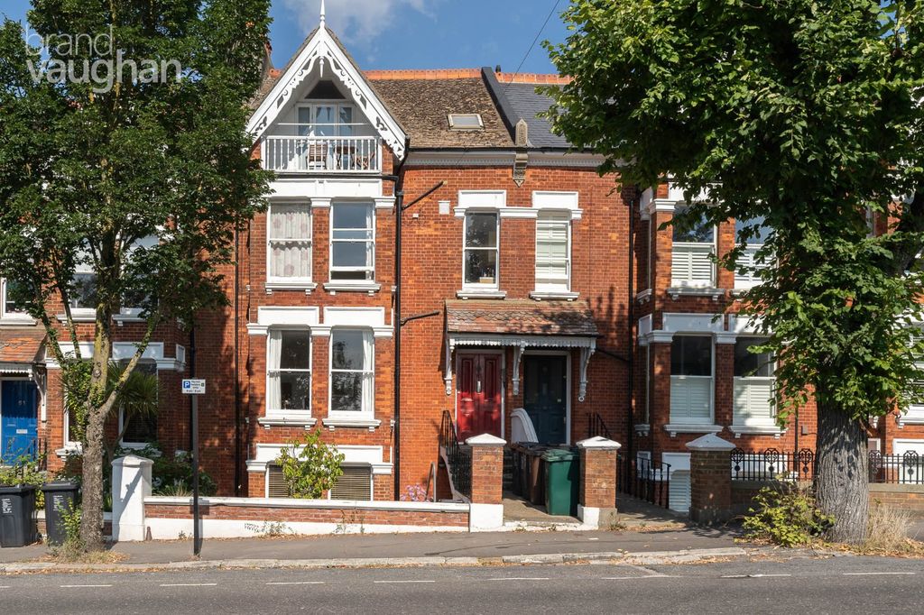 Property photo 1 of 6 External