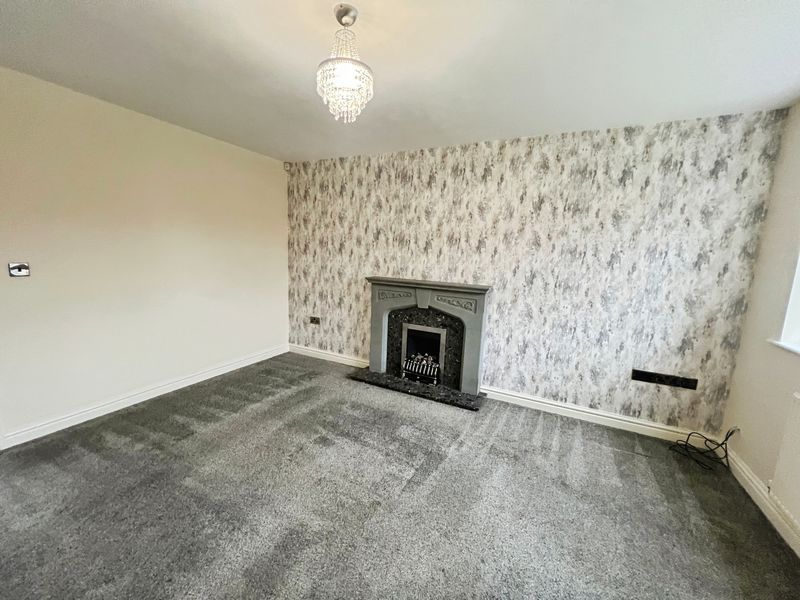 Property photo 2 of 16 Lounge