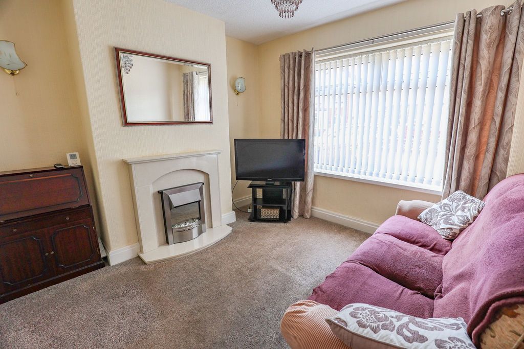 Property photo 3 of 12