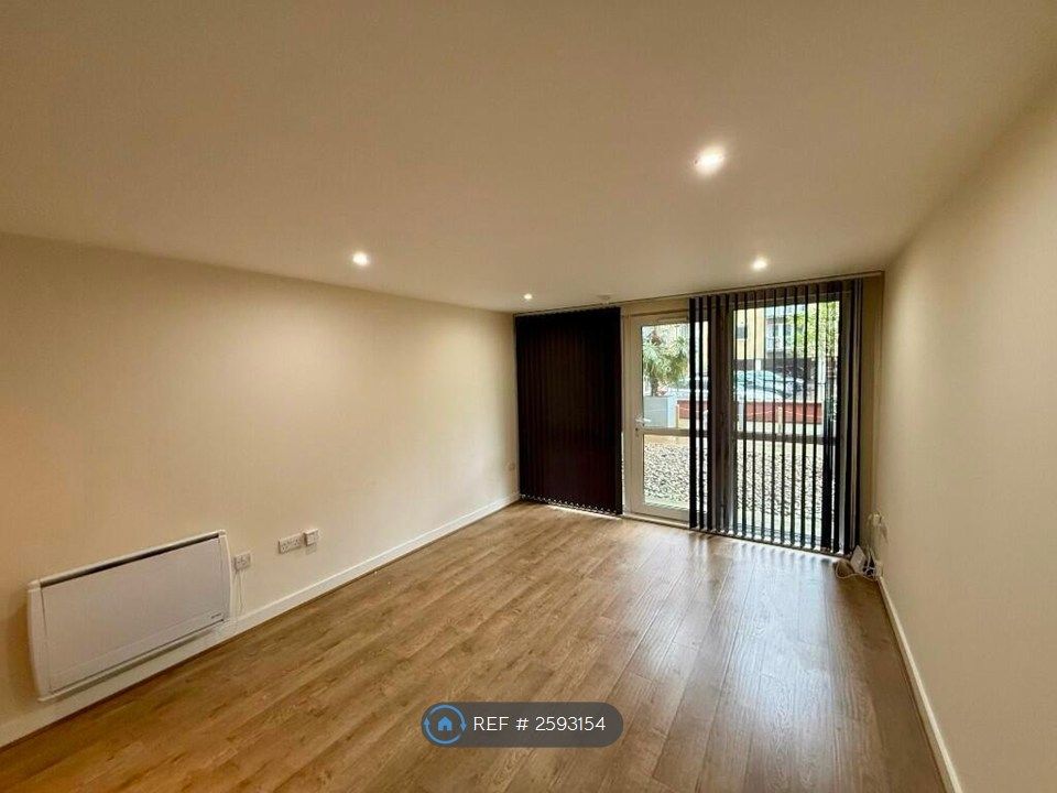 Property photo 2 of 21