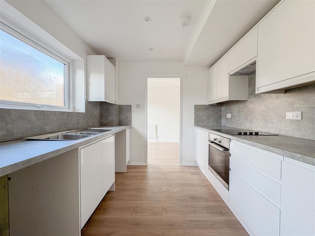 Property photo 3 of 25 1-Img_3032.Jpg