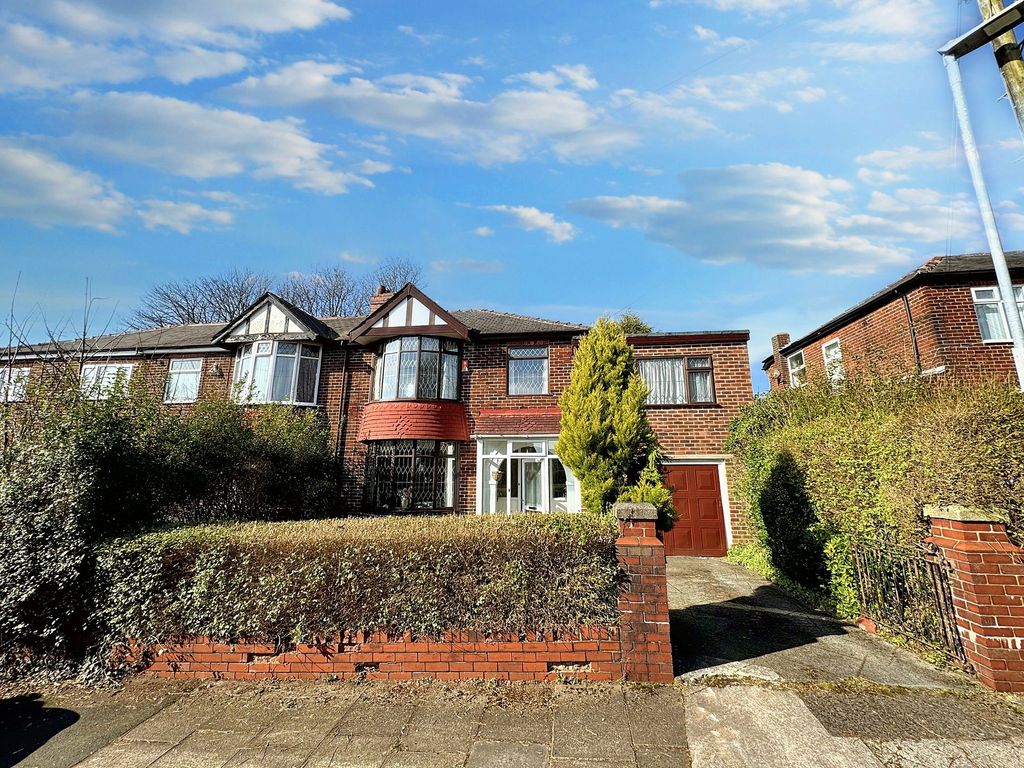 Property photo 1 of 27