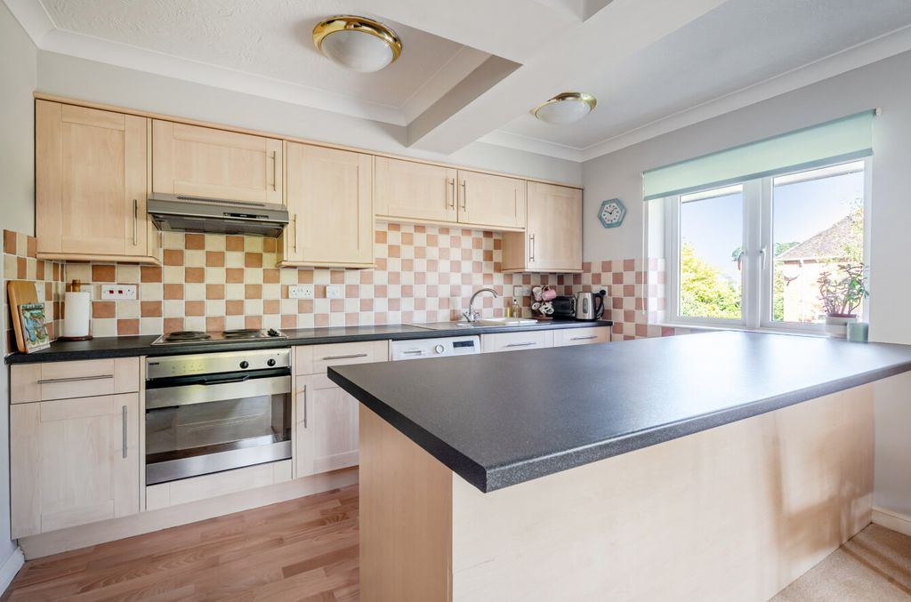 Property photo 3 of 10 1516288-14-1A08Aa...