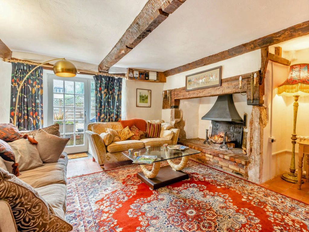 Property photo 2 of 31 Sitting Room