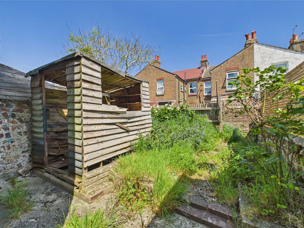 Property photo 2 of 11