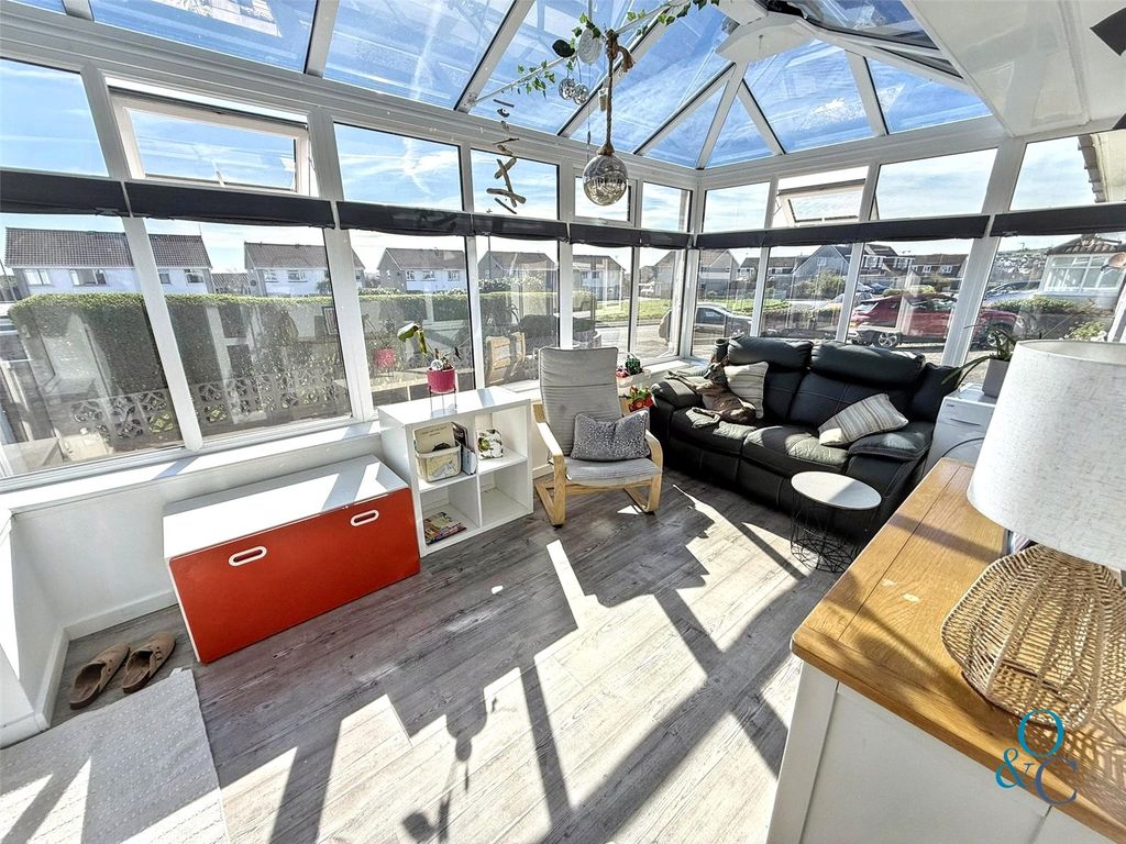 Property photo 2 of 19 Picture No. 10