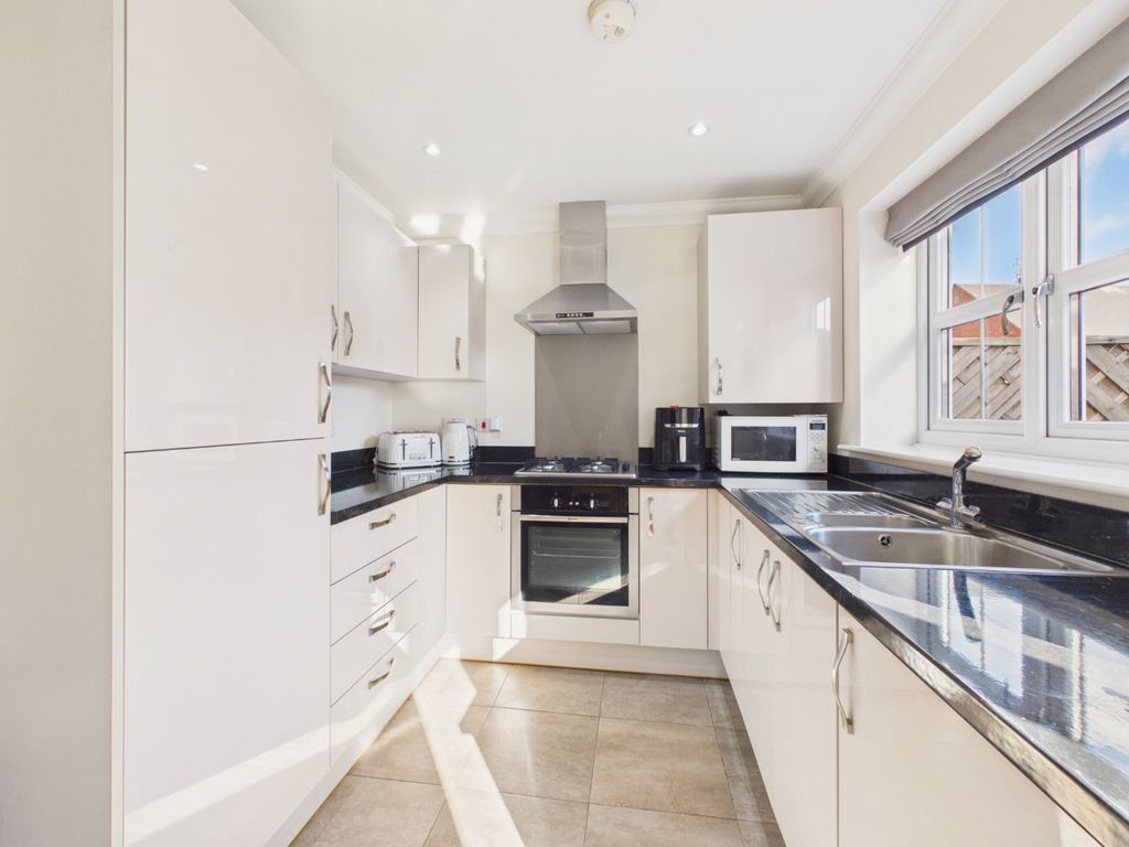 Property photo 2 of 21 5591715