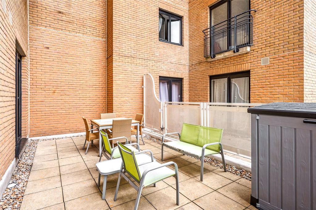 Property photo 3 of 10