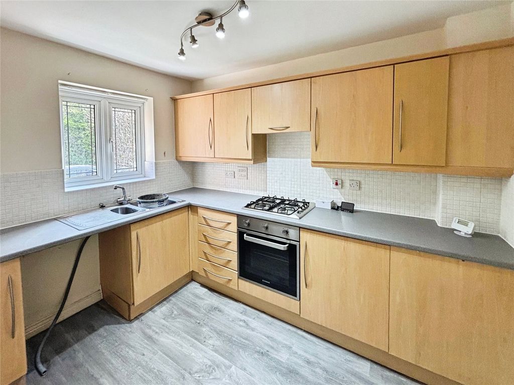 Property photo 2 of 12 Kitchen