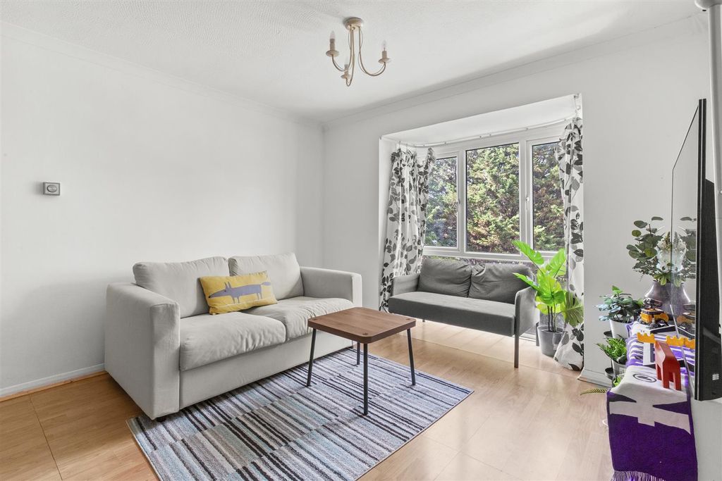 Property photo 3 of 13 Normans Court, Micklefield Road-5.Jpg