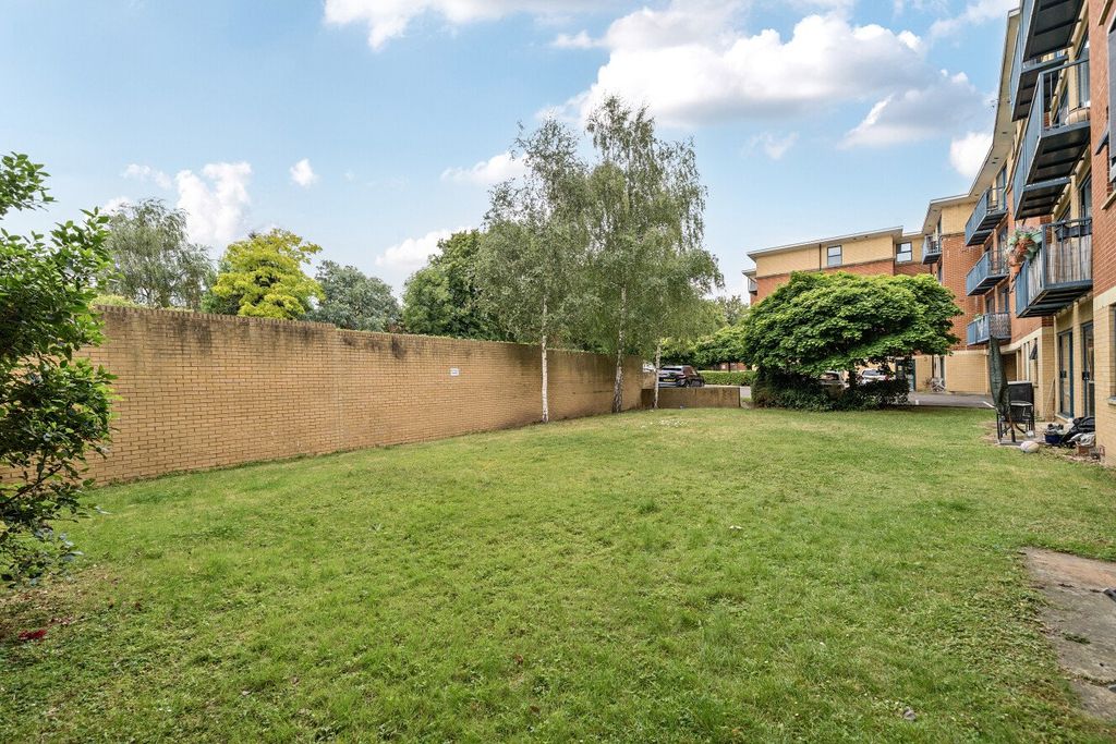 Property photo 3 of 6 Picture No. 17