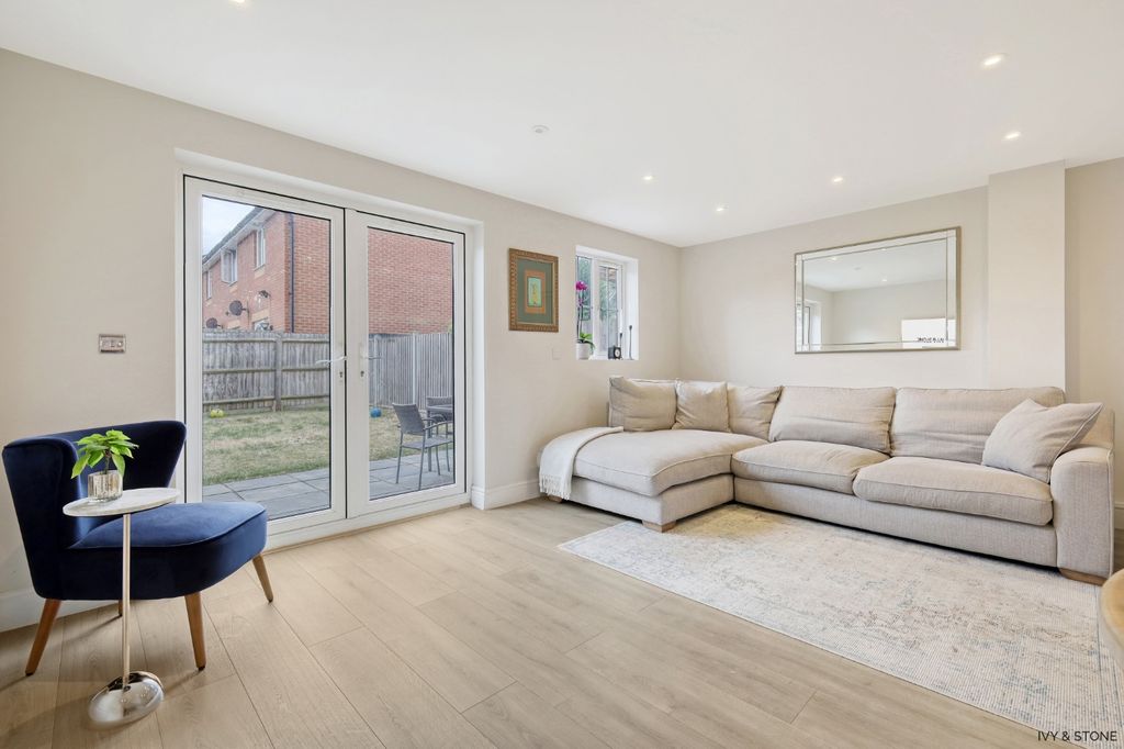 Property photo 2 of 27 4345961