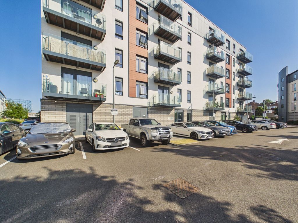 Property photo 1 of 6