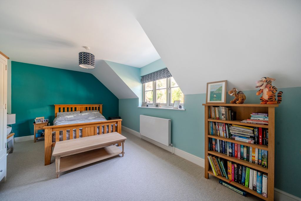 Additional image 15 of 4 bed detached house for saleNewstead Close, Godalming GU7