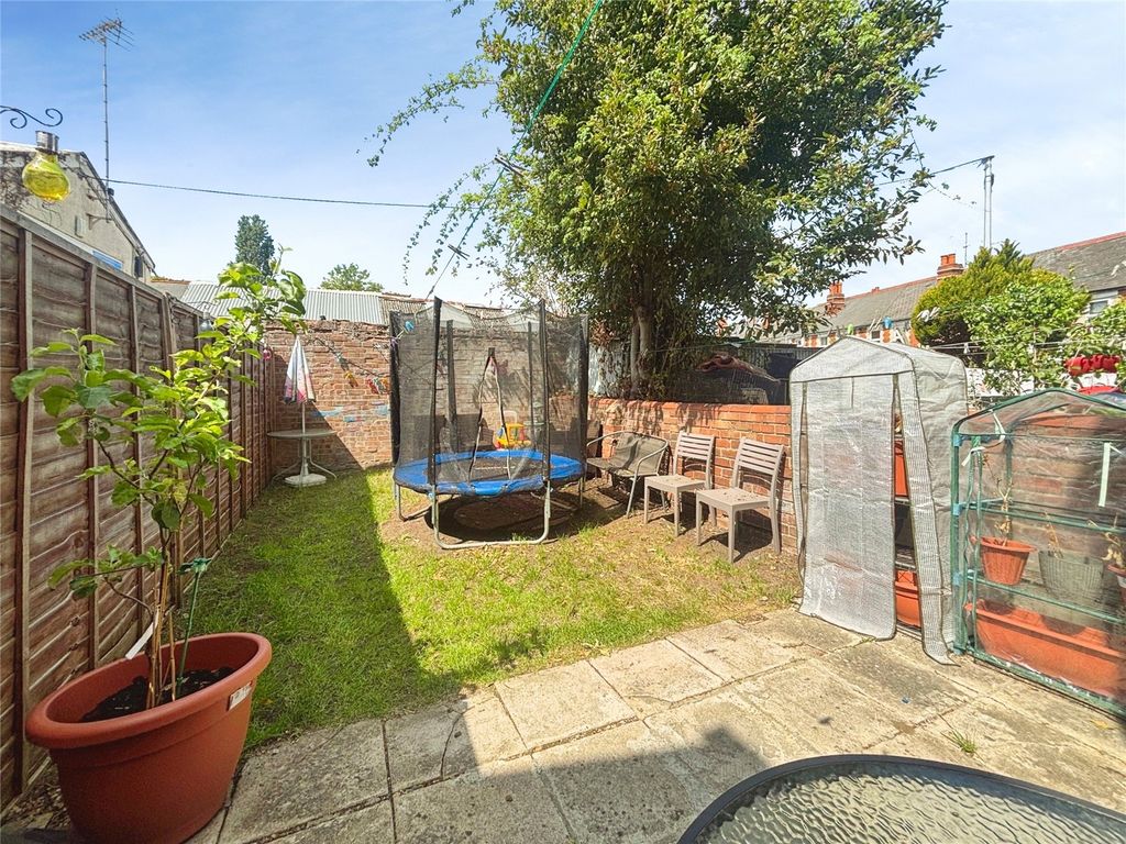 Property photo 2 of 10 Picture No. 05