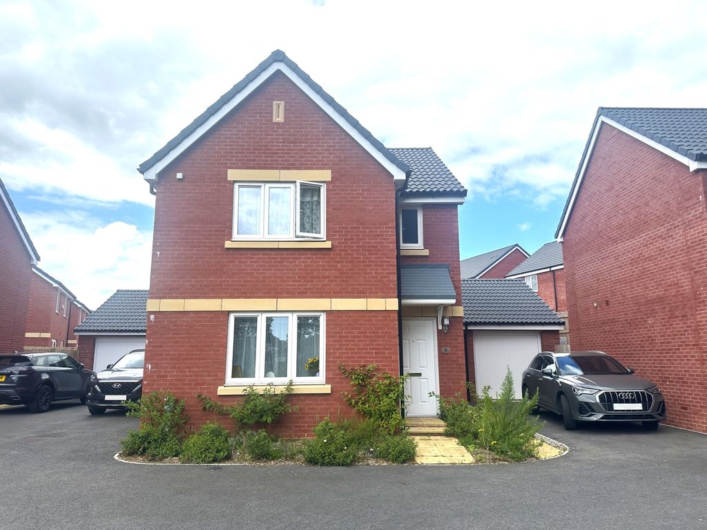 Property photo 1 of 11 Outside