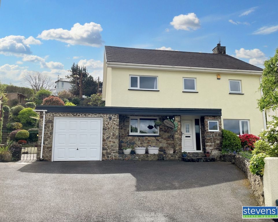Property photo 1 of 28 Image00004