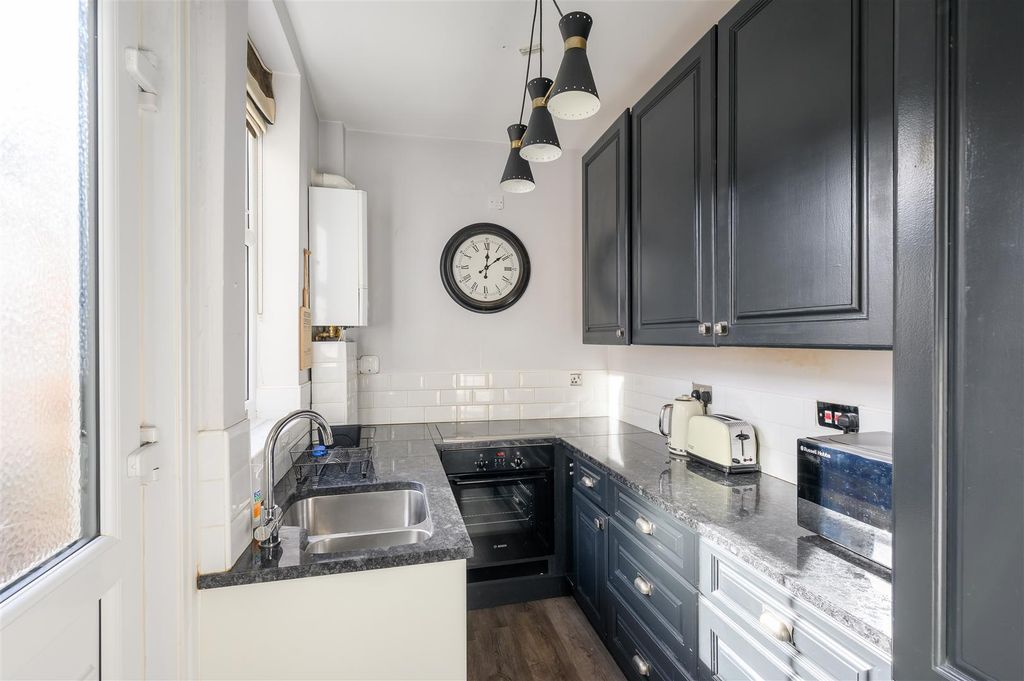 Property photo 3 of 15 Kitchen