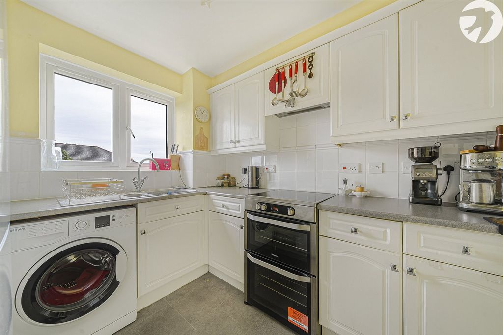 Property photo 3 of 15 Picture No. 13