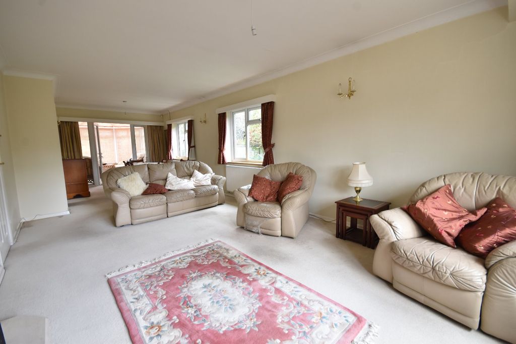 Property photo 2 of 18 Picture No. 13
