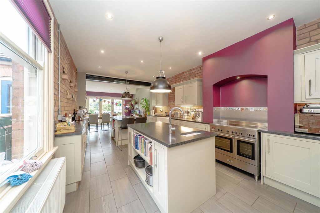 Property photo 2 of 39 Dining Kitchen