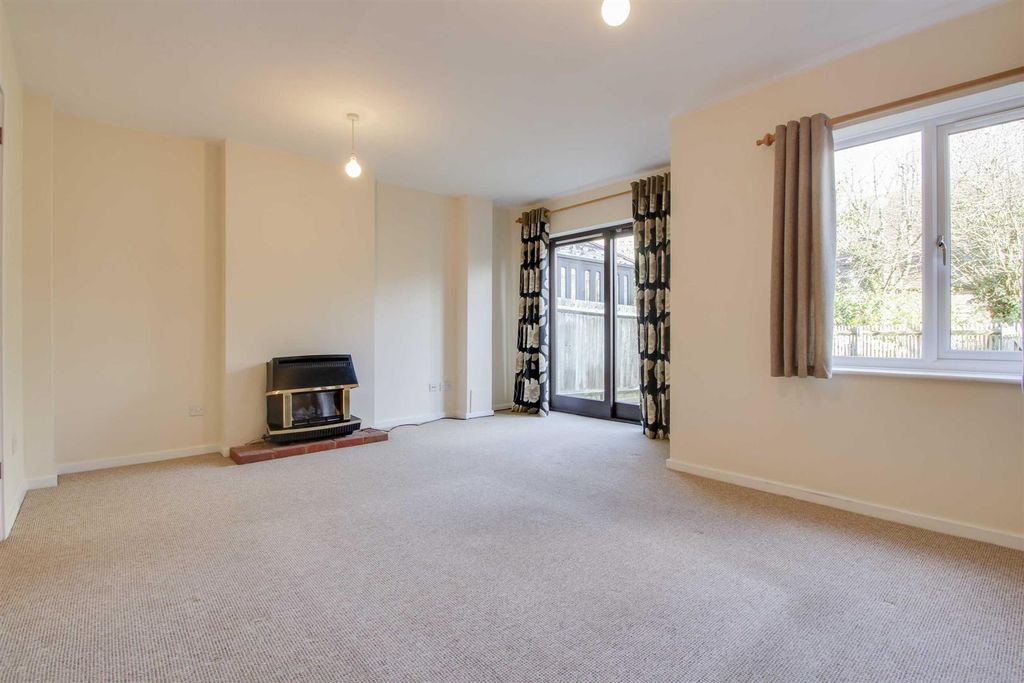 Property photo 2 of 24
