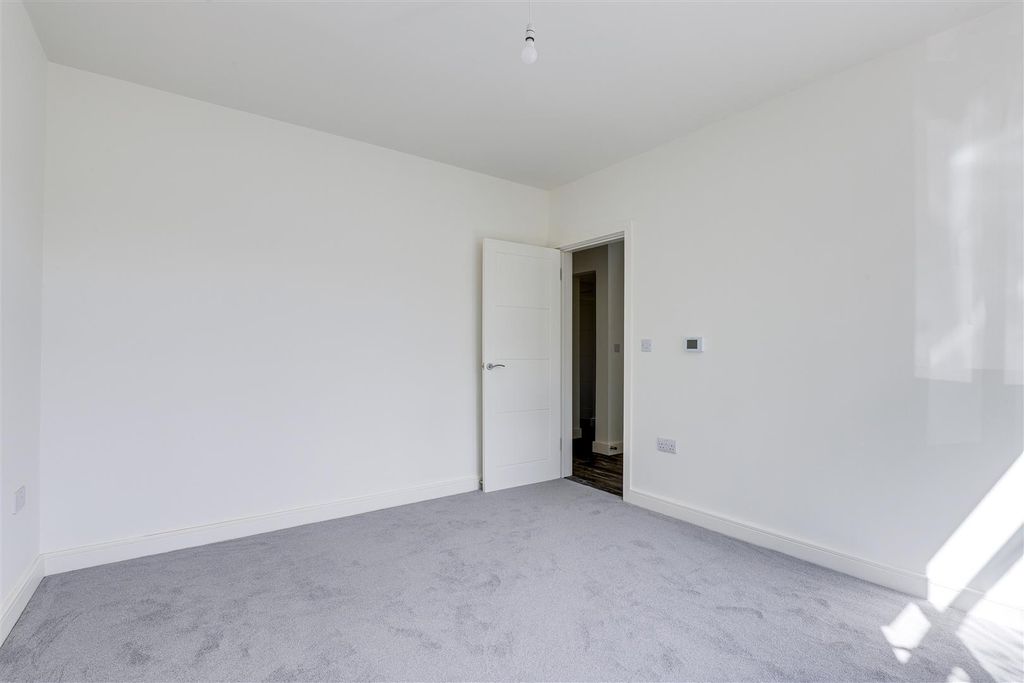 Property photo 3 of 31 Img_2444-Img_2448.Jpg