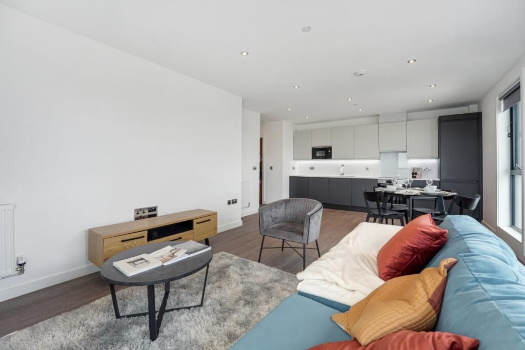 Property photo 3 of 6 3