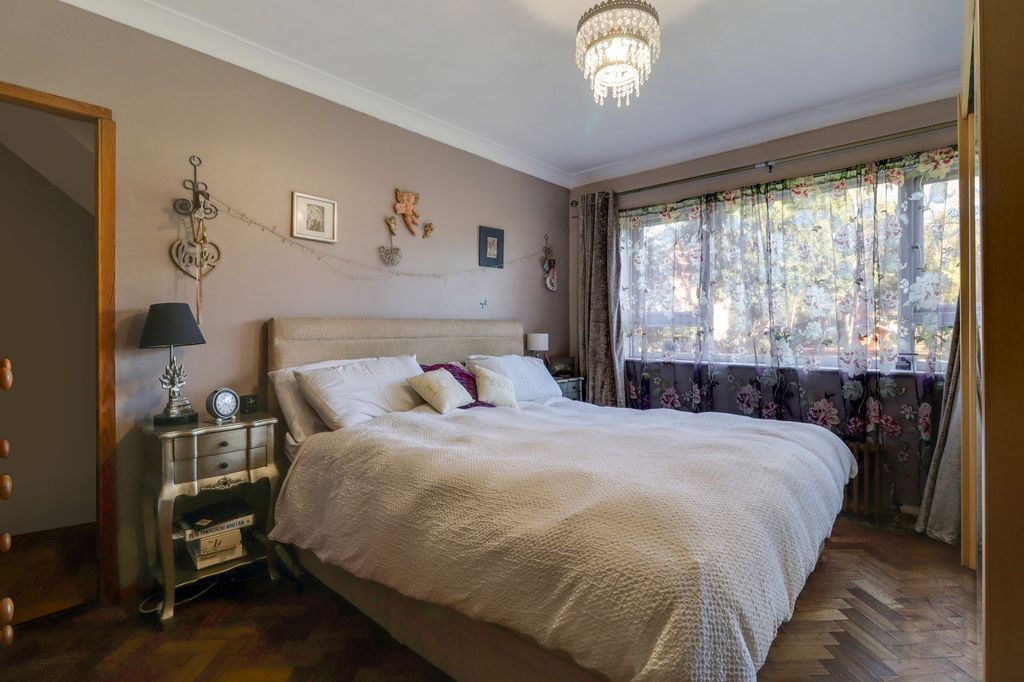Additional image 9 of 2 bed maisonette for saleBridge Road, East Molesey KT8