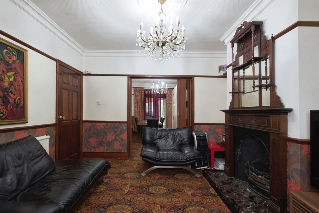 Property photo 3 of 19 Pbox-Img.Jpg