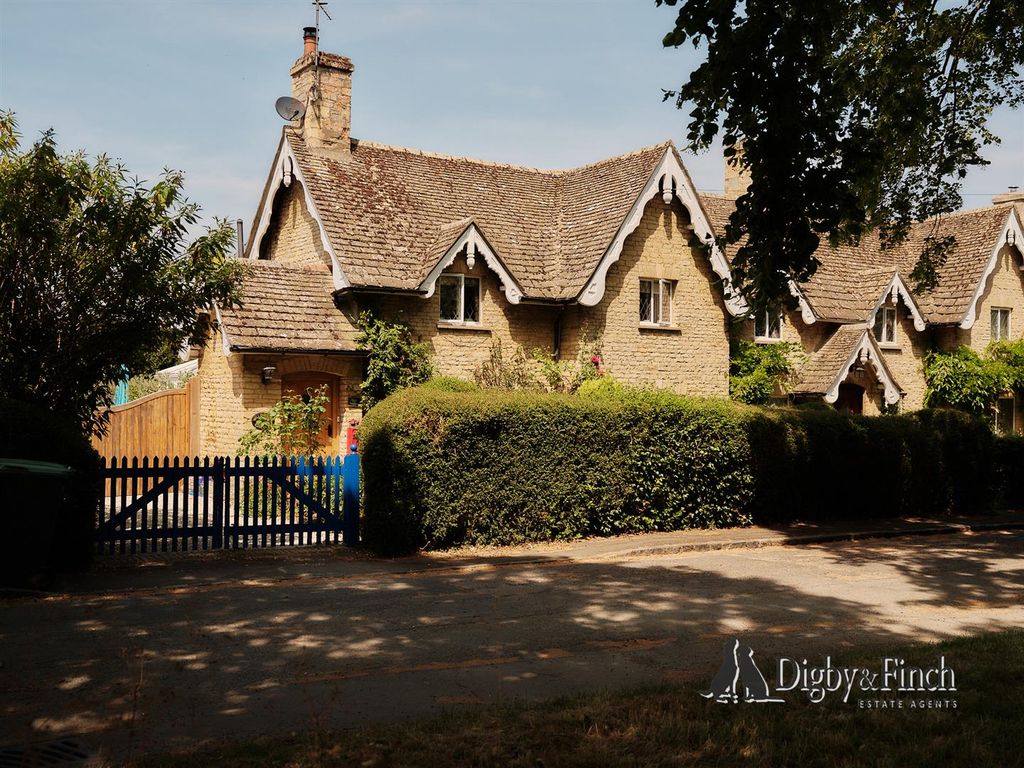 Property photo 1 of 34