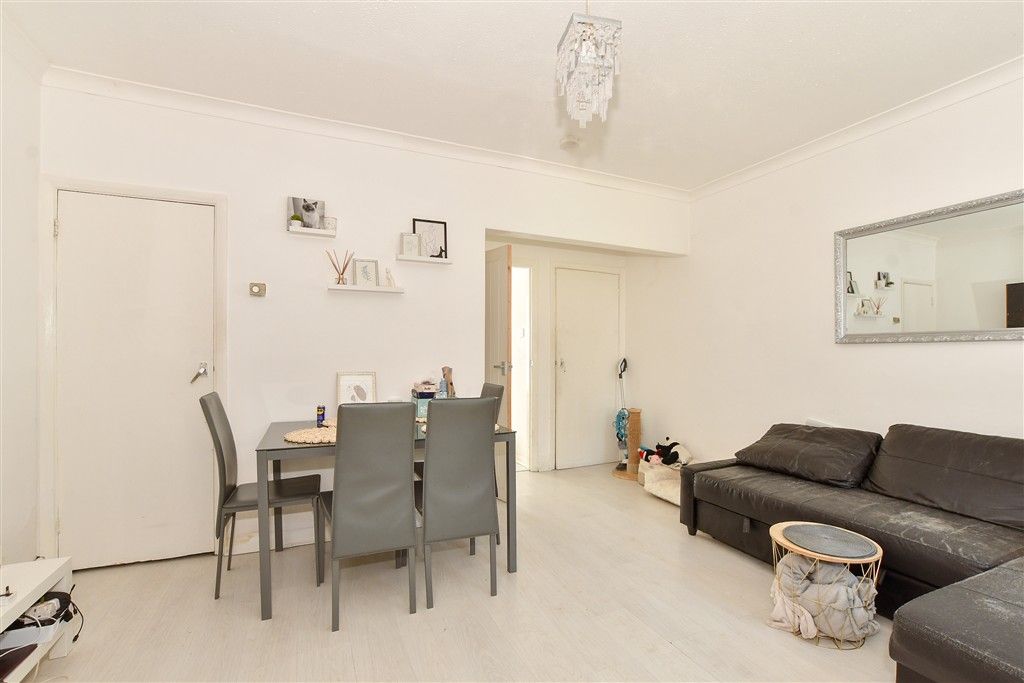 Property photo 2 of 11 Dining Room