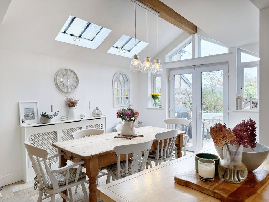 Property photo 2 of 23