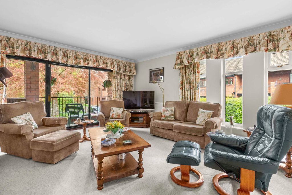 Property photo 2 of 13