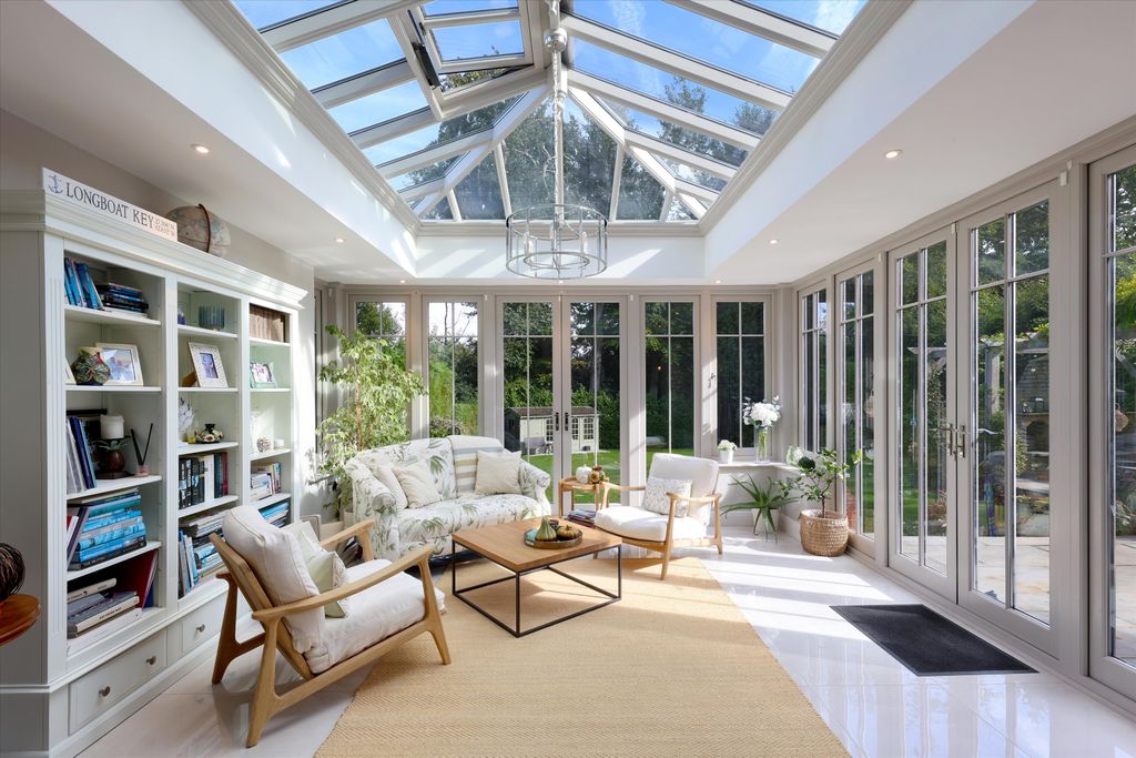 Property photo 3 of 24 Image