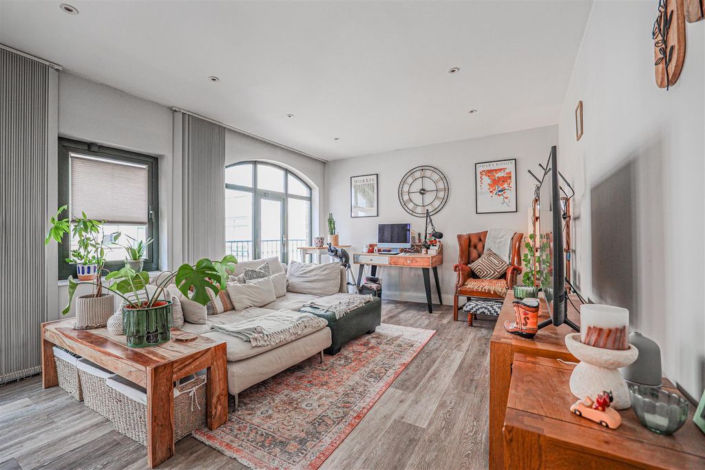Property photo 3 of 17 980A7197-1.Png