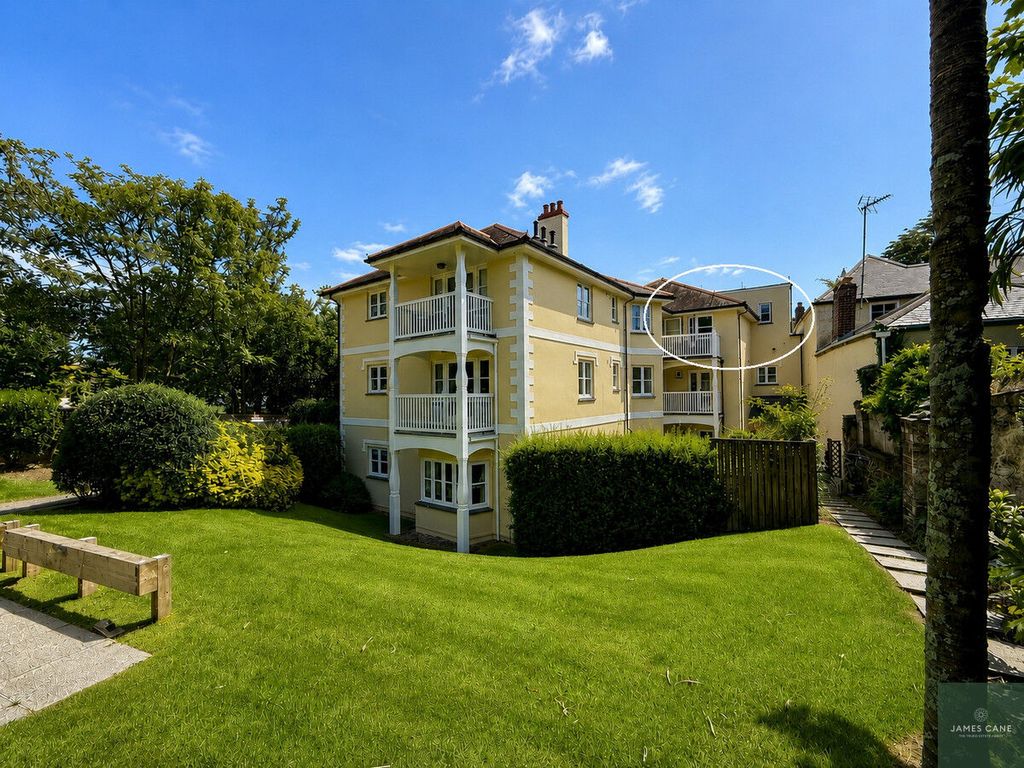 Property photo 2 of 24