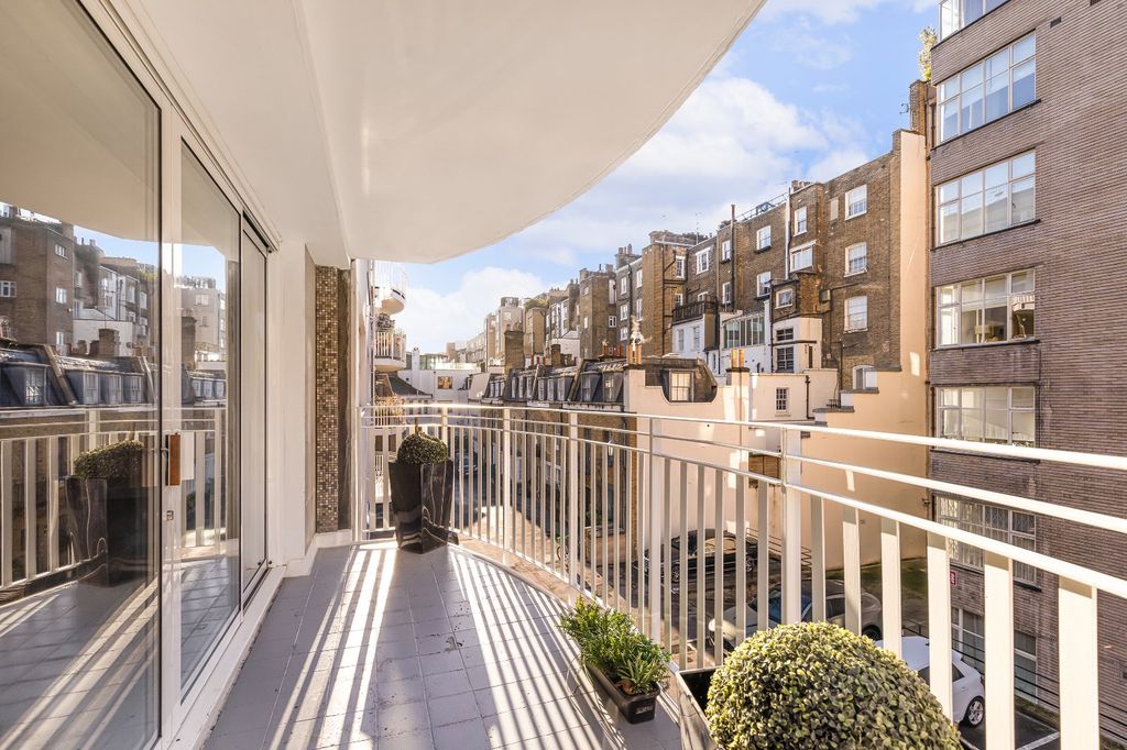 Property photo 3 of 18