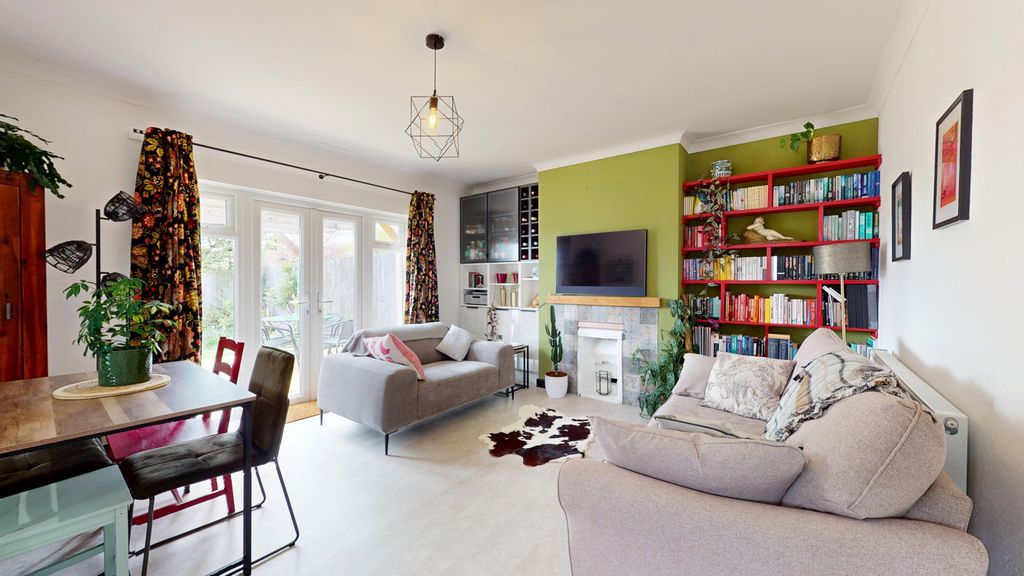 Property photo 2 of 15