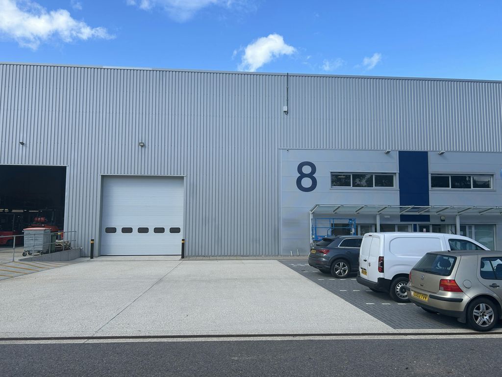 Property photo 1 of 8 8 Bartley Point