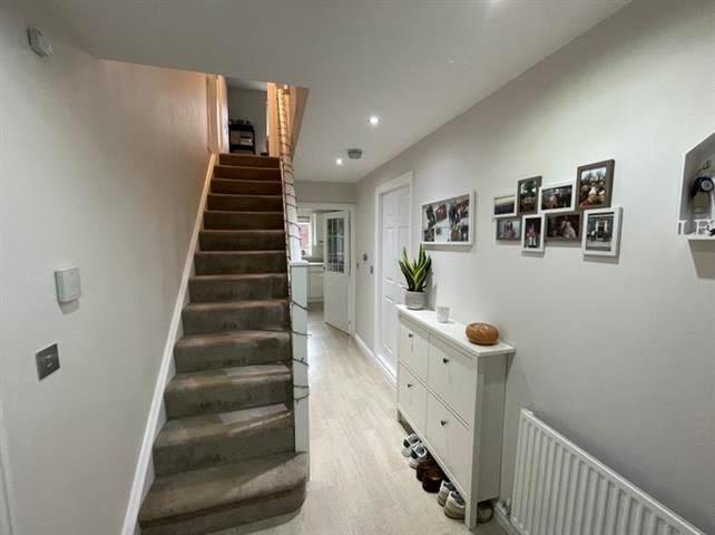 Property photo 2 of 14 Hallway