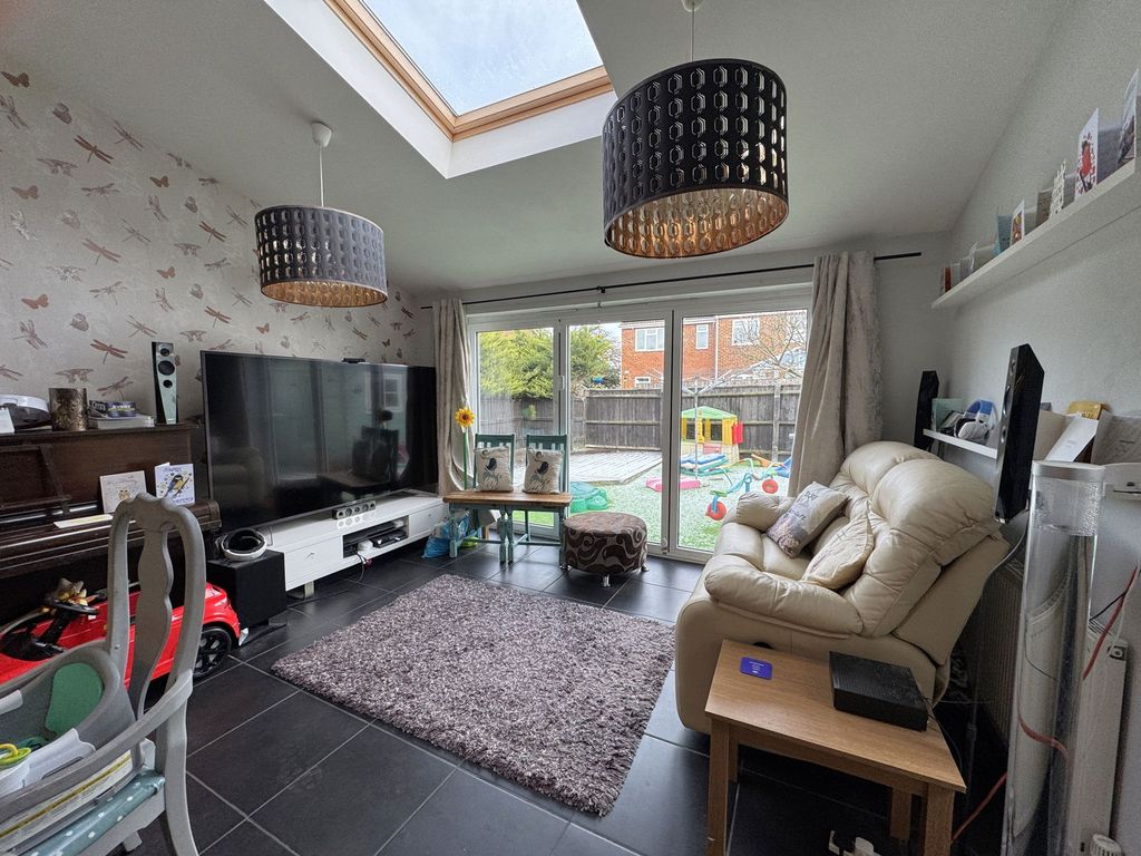 Property photo 3 of 9