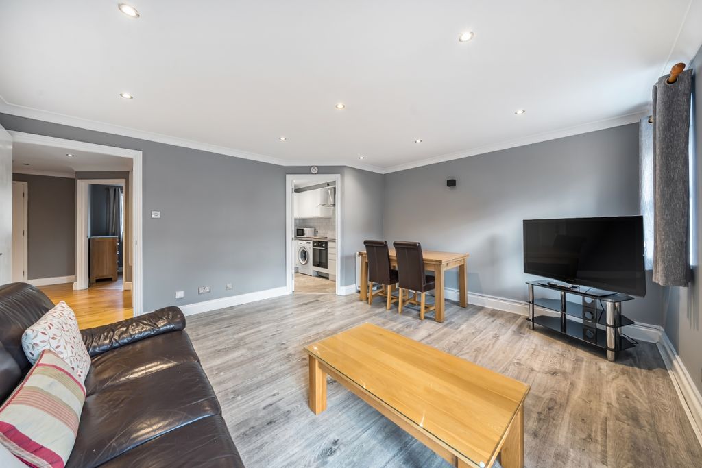 Property photo 3 of 20 1375550-17-690B6A...