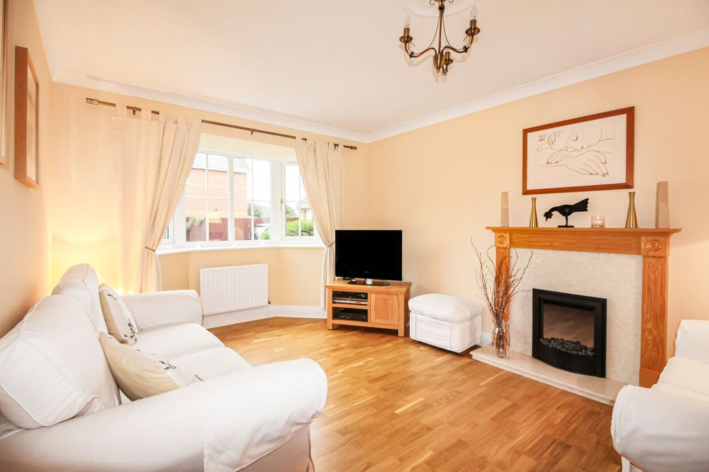 Property photo 2 of 12